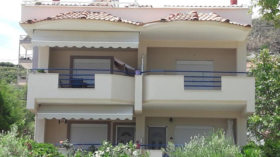 Ideal Family House Nea Peramos  Exterior photo